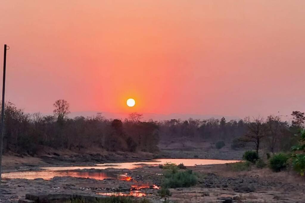 Karjat Villa ภายนอก รูปภาพ