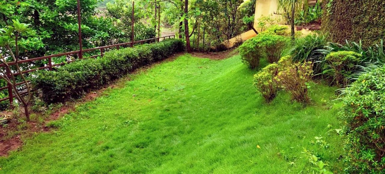 Karjat Villa ภายนอก รูปภาพ