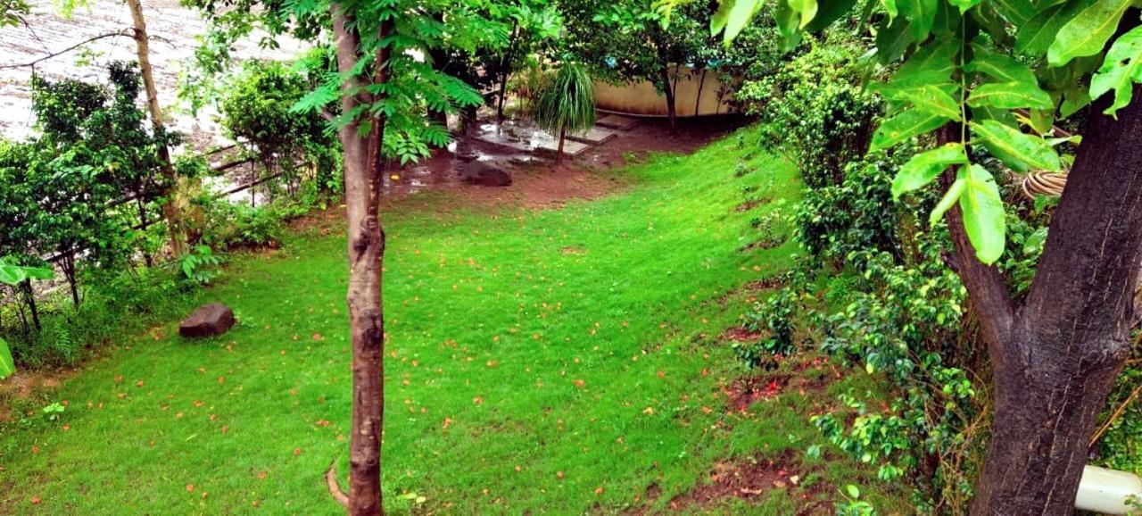 Karjat Villa ภายนอก รูปภาพ