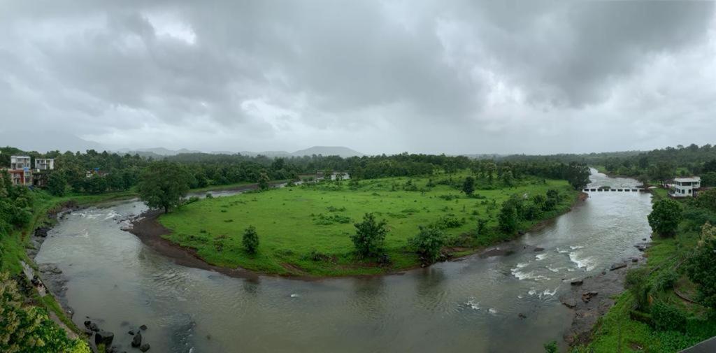 Karjat Villa ภายนอก รูปภาพ