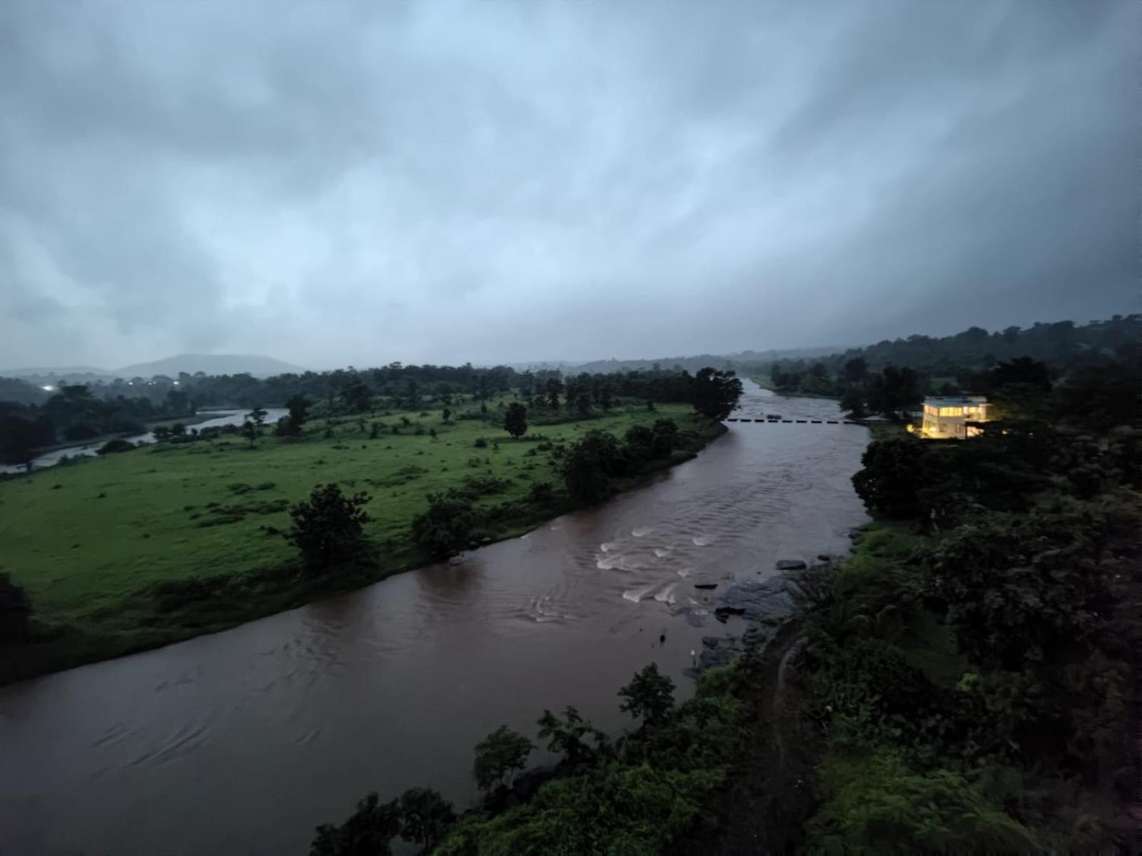 Karjat Villa ภายนอก รูปภาพ